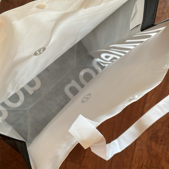 Lululemon | Reusable Tote Bag (Large) - Picture 6 of 11